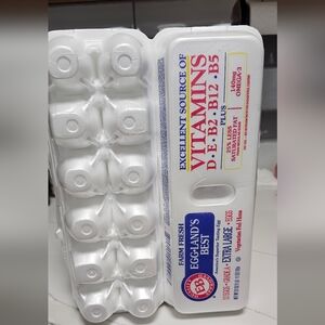 37 Eggland's Best Egg Cartons